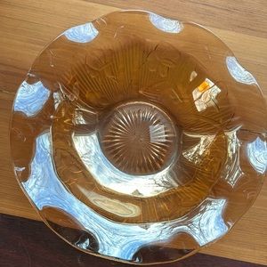Peach 1960s  depression glass 9" ruffle bowl Jeanette iris